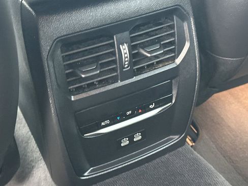 Used 2023 BMW i4 eDrive40 image 13