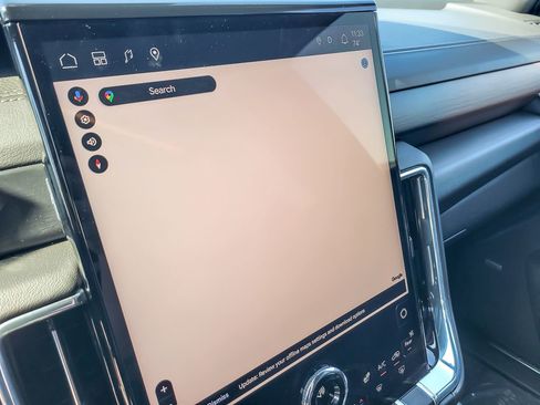 Used 2025 GMC Yukon XL Denali image 15