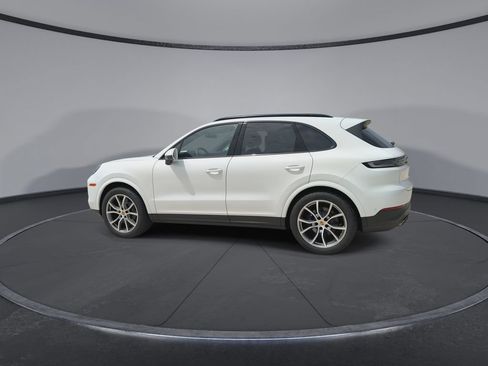 Used 2025 Porsche Cayenne AWD/4WD image 6