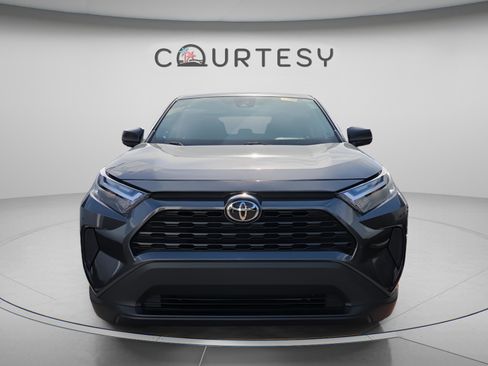 Used 2023 Toyota RAV4 LE image 4