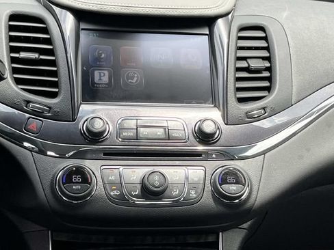 Used 2014 Chevrolet Impala LT w/ Convenience Package FWD image 14