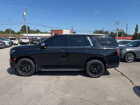 Used 2023 Chevrolet Tahoe Premier AWD/4WD image 3