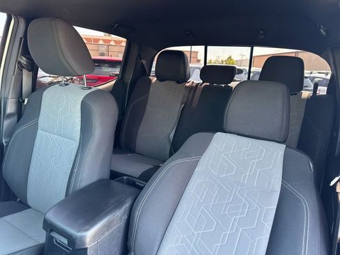 Used 2020 Toyota Tacoma TRD Off-Road AWD/4WD image 26