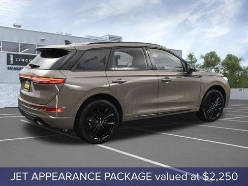 New 2025 Lincoln Corsair Grand Touring w/ Equipment Group 301A AWD/4WD image 4