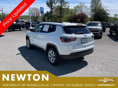 Used 2025 Jeep Compass Latitude AWD/4WD image 46