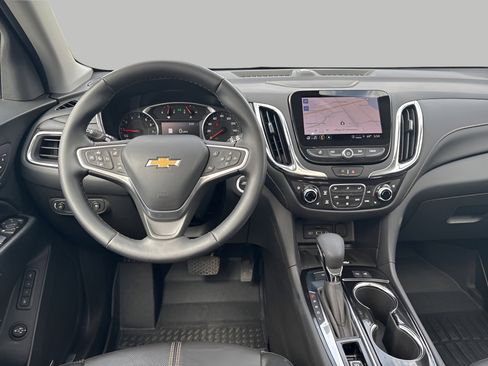 Used 2023 Chevrolet Equinox Premier AWD/4WD image 14