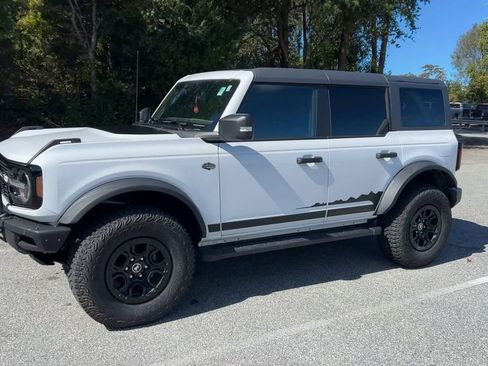 Used 2024 Ford Bronco Wildtrak image 30