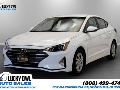 Used 2020 Hyundai Elantra SE w/ Cargo Package (C1)