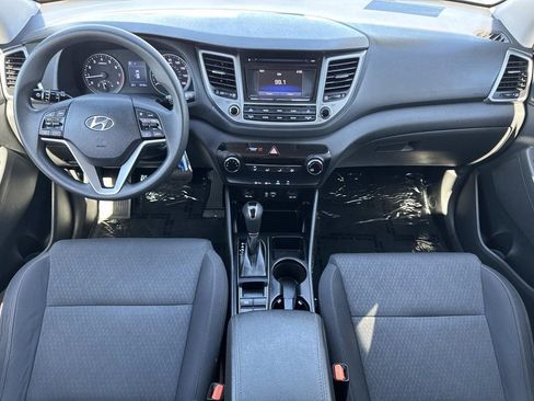 Used 2017 Hyundai Tucson SE image 8