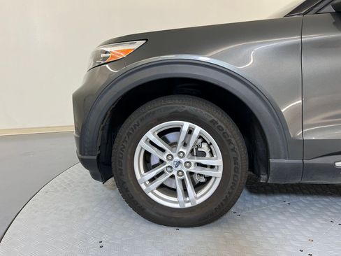 Used 2020 Ford Explorer XLT w/ Equipment Group 202A image 11