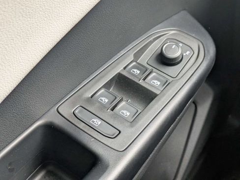 New 2026 Volkswagen Taos S FWD image 23