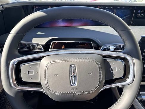 New 2026 Lincoln Nautilus Reserve image 27