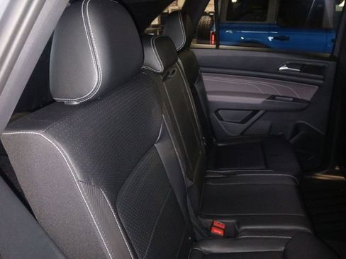 Used 2021 Volkswagen Atlas Cross Sport SE w/ Panoramic Sunroof Package image 51