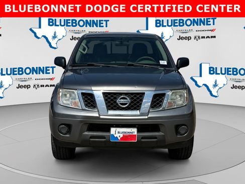 Used 2019 Nissan Frontier SV RWD image 2