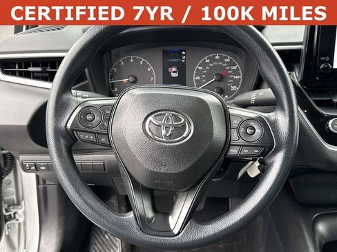 Used 2025 Toyota Corolla LE image 18