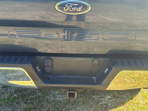 Used 2018 Ford F150 XLT AWD/4WD image 15