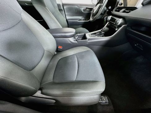 Certified 2025 Toyota RAV4 LE FWD image 27