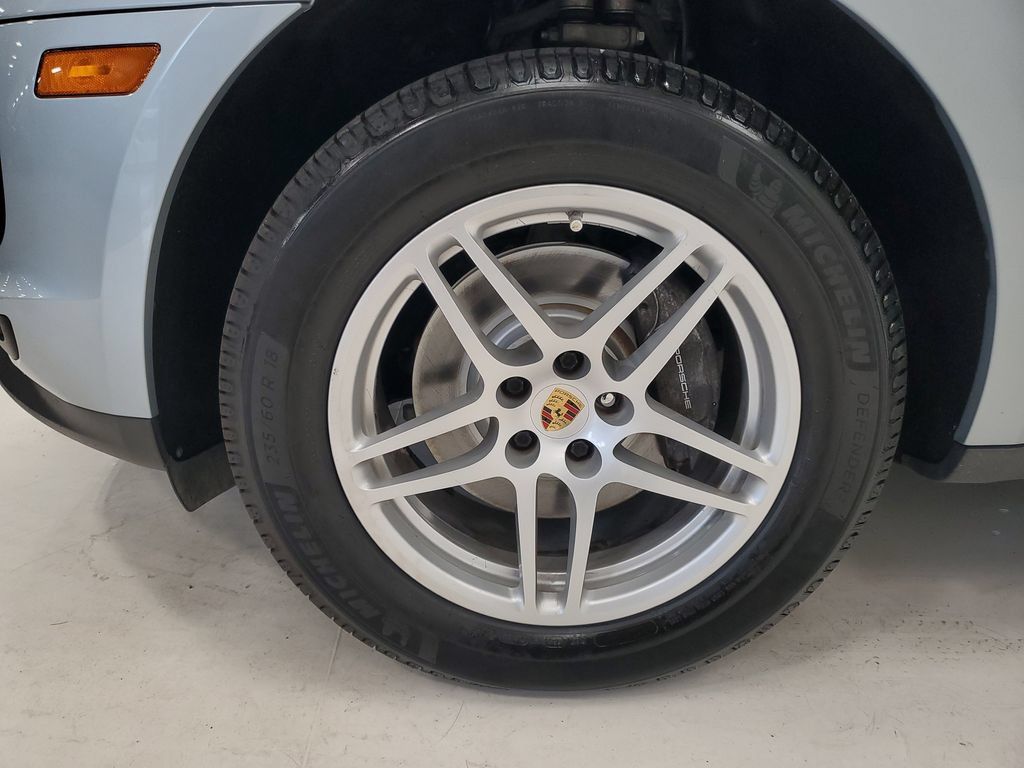 Used 2020 Porsche Macan AWD/4WD image 7