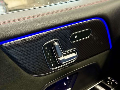 Used 2023 Mercedes-Benz GLB 35 AMG 4MATIC image 20