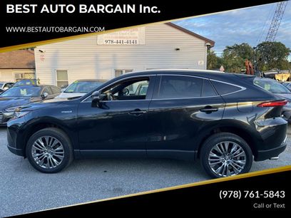 Used 2021 Toyota Venza XLE w/ Carpet Mat Package (TMS)
