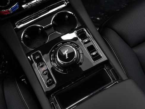 Used 2025 Rolls-Royce Ghost AWD/4WD image 39