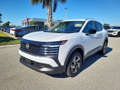 Certified 2026 Nissan Kicks SV image 10