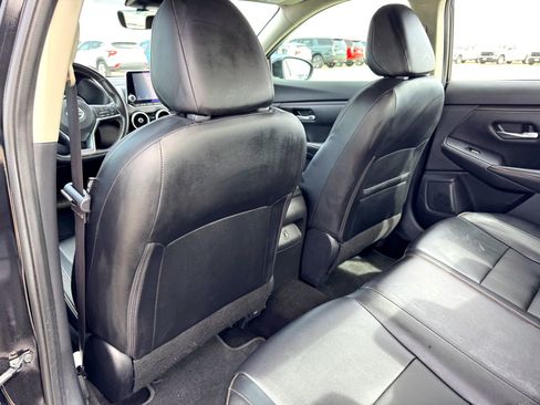 Used 2023 Nissan Sentra SR w/ SR Premium Package image 20