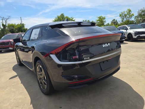 New 2026 Kia EV6 Light RWD image 6