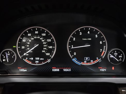 Used 2013 BMW 750i xDrive image 21