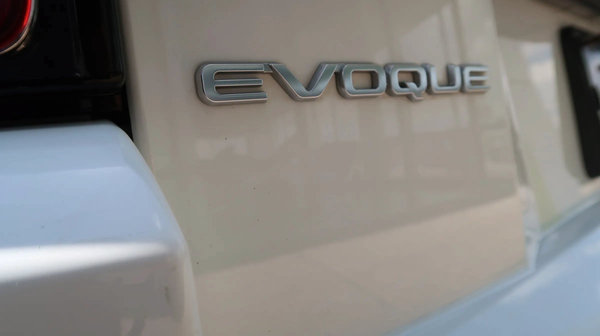 Used 2019 Land Rover Range Rover Evoque AWD/4WD image 52