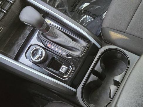 Used 2023 Chevrolet Colorado Trail Boss w/ Technology Package AWD/4WD image 20