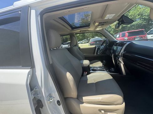 Used 2021 Toyota 4Runner Limited AWD/4WD image 9
