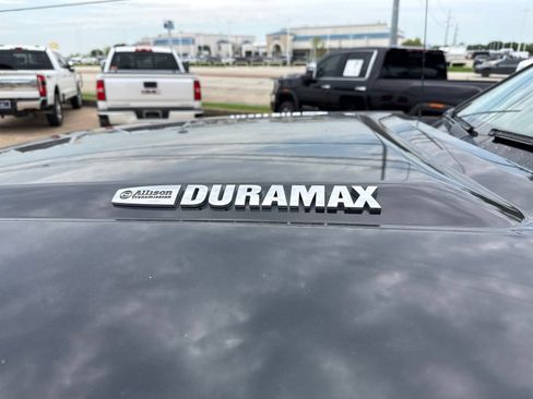 Used 2016 GMC Sierra 2500 Denali w/ Duramax Plus Package AWD/4WD image 10