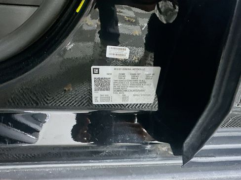 Used 2018 Chevrolet Suburban LT image 12