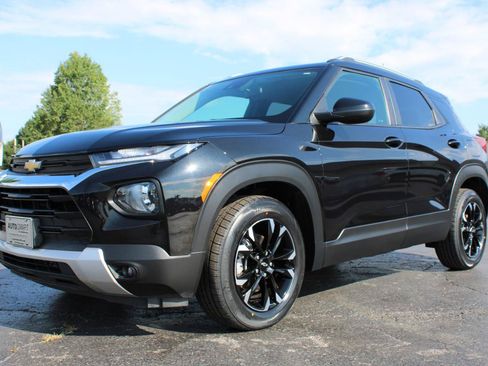 Used 2023 Chevrolet TrailBlazer LT FWD image 12