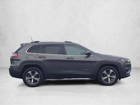 Used 2019 Jeep Cherokee Limited AWD/4WD image 4