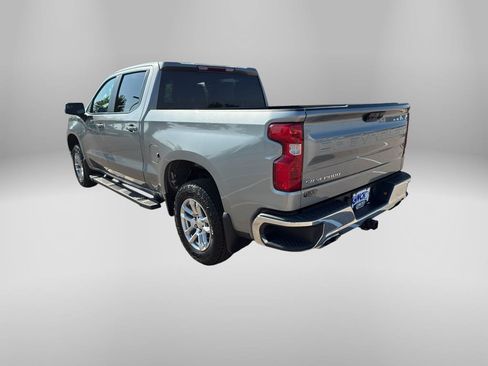 Used 2023 Chevrolet Silverado 1500 LT w/ Z71 Off-Road Package AWD/4WD image 3