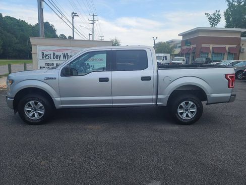 Used 2017 Ford F150 XLT AWD/4WD image 4