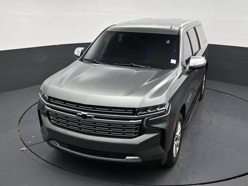 Used 2023 Chevrolet Suburban Premier RWD image 19