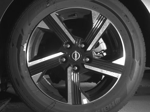 Used 2025 Nissan Sentra SV image 14