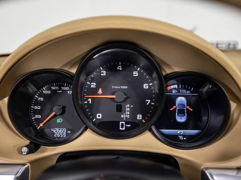 Used 2017 Porsche 718 Boxster RWD image 28