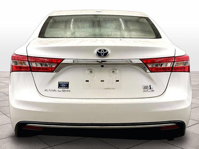 Used 2017 Toyota Avalon XLE Premium w/ All Weather Liner Package FWD image 5