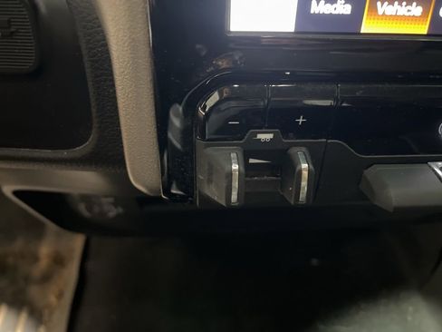 Used 2023 RAM 2500 Laramie AWD/4WD image 43