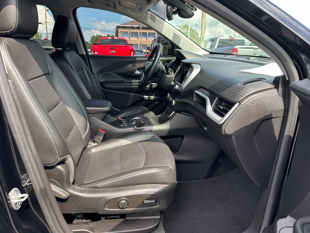 Used 2024 GMC Terrain SLT FWD image 16