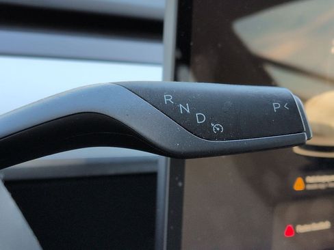 Used 2022 Tesla Model 3 image 18