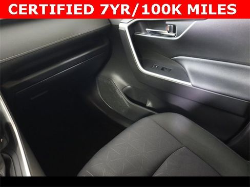 Used 2020 Toyota RAV4 XLE image 14
