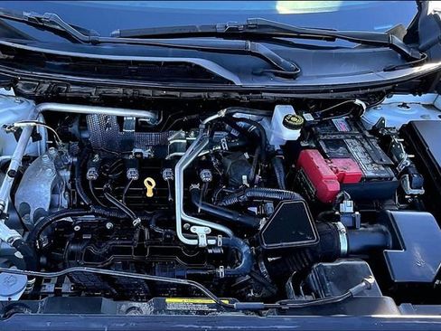 Used 2021 Nissan Rogue SV image 27