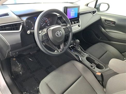 Used 2023 Toyota Corolla LE image 18