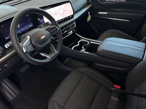 New 2026 Chevrolet Traverse LT FWD image 10