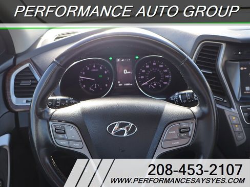 Used 2017 Hyundai Santa Fe Limited image 18